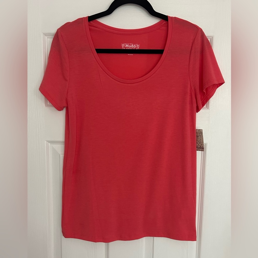 Mudd NWT Women's Salmon color super soft Tee